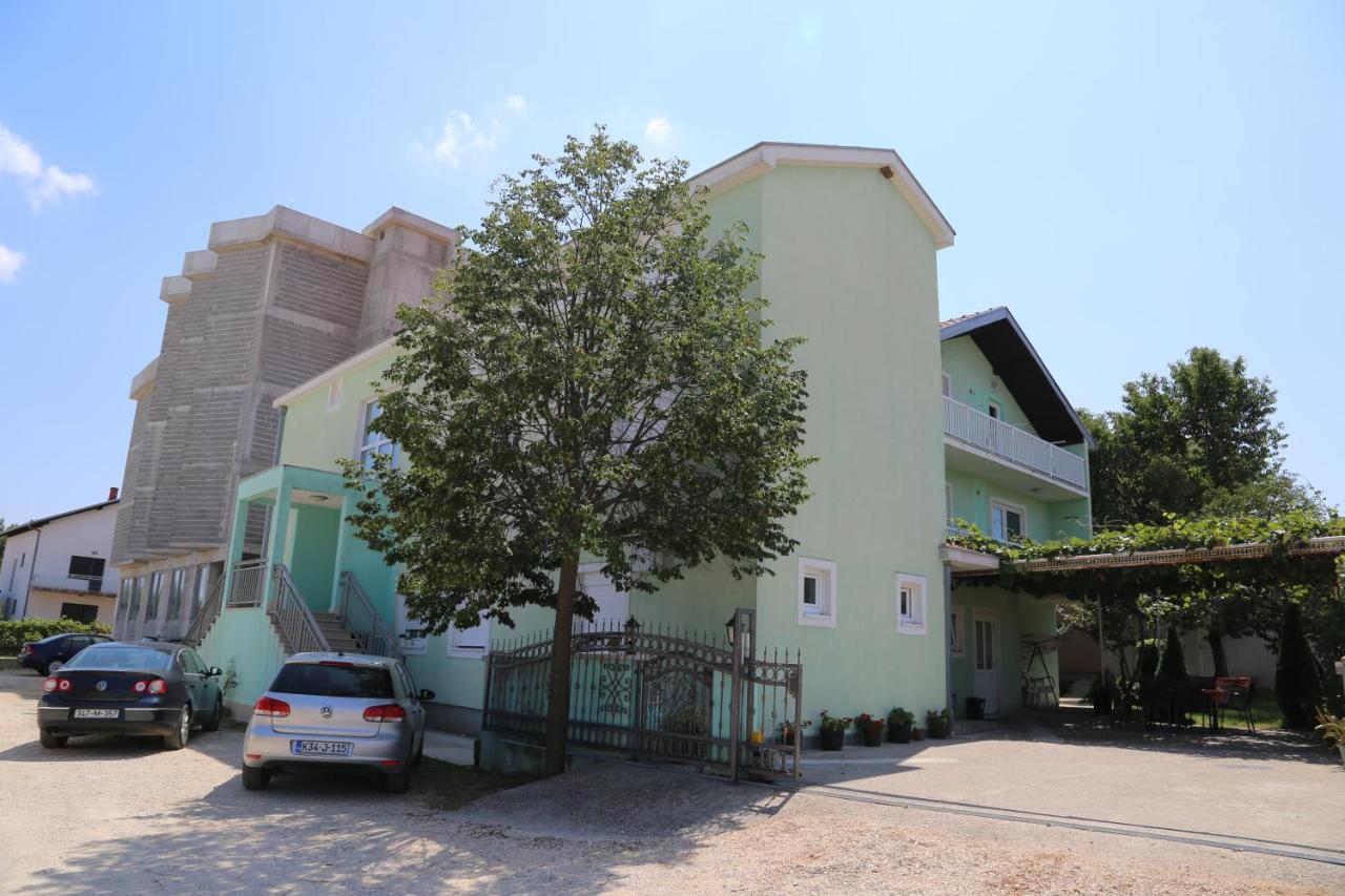 Pansion Devotions Hotel Medugorje Bagian luar foto