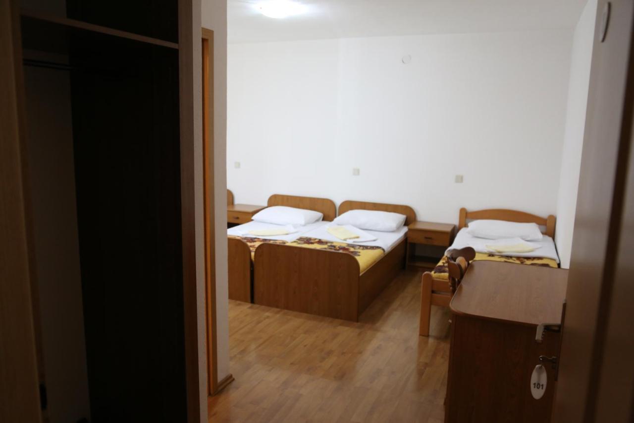 Pansion Devotions Hotel Medugorje Bagian luar foto