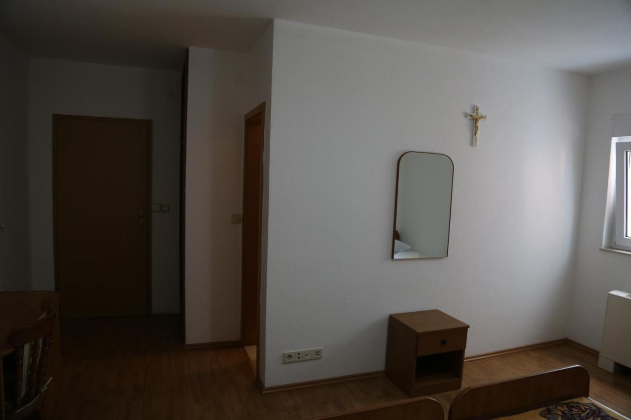 Pansion Devotions Hotel Medugorje Bagian luar foto