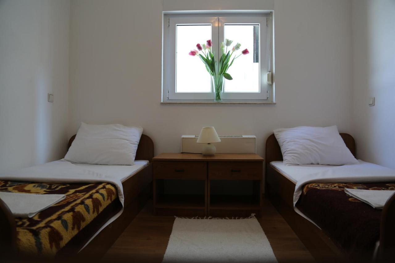 Pansion Devotions Hotel Medugorje Bagian luar foto